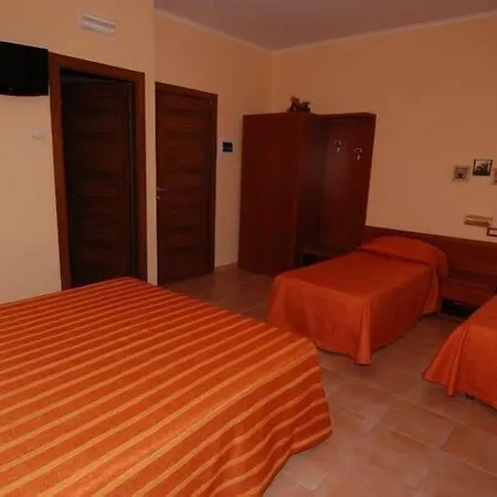 Couette-café Bisceglia 4*